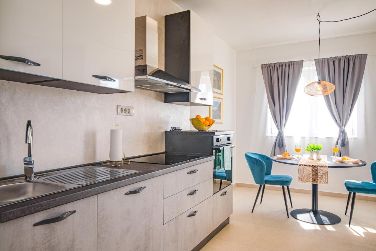 Mares 2 Apartment Krk Town