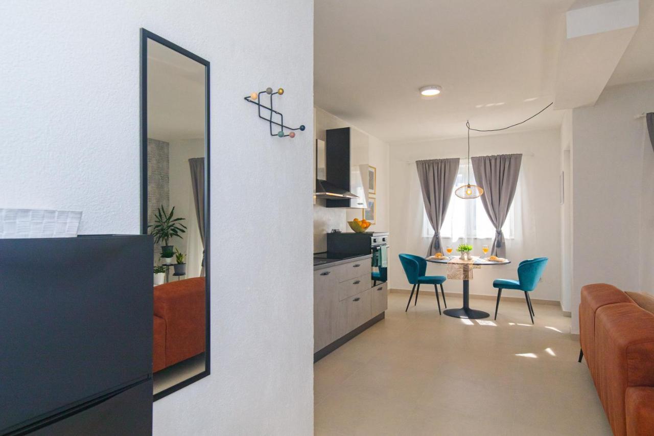 Mares 2 Apartment *