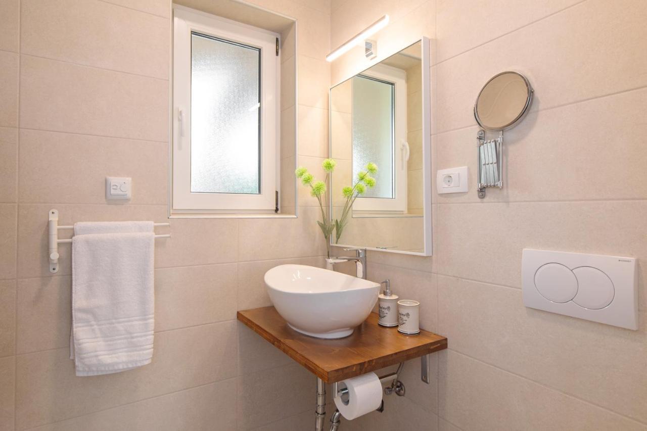 Apartment Mares 2 Krk Town